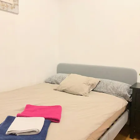 Eixample Modernista Apartment *
