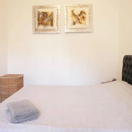 Eixample Modernista Apartment *