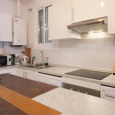 Eixample Modernista Apartment *